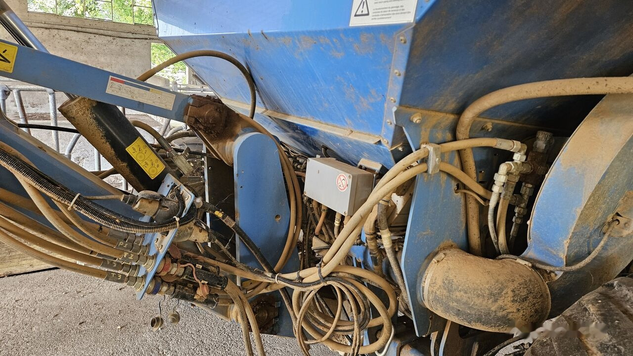 Lemken SOLITAIR 9/500 KA-DS 150 + HELIODOR 9/500 - Såmaskin: bild 4 Lemken SOLITAIR 9/500 KA-DS 150 + HELIODOR 9/500 - Såmaskin: bild 4