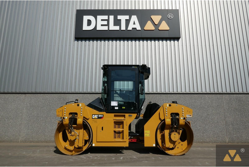 Caterpillar CB10 - Vält: bild 1 Caterpillar CB10 - Vält: bild 1