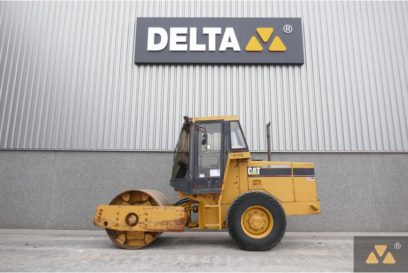 Caterpillar CS433C - Vält: bild 1 Caterpillar CS433C - Vält: bild 1