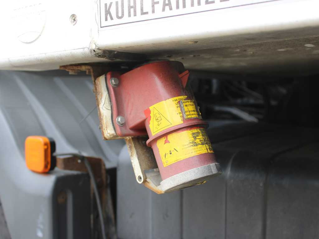 Kylbil lastbil MAN TGL 12.210, EURO 4, HYDRAULIC FRONT, CARRIER SUPRA 850 Mt, 2X EVAPORATOR: bild 6