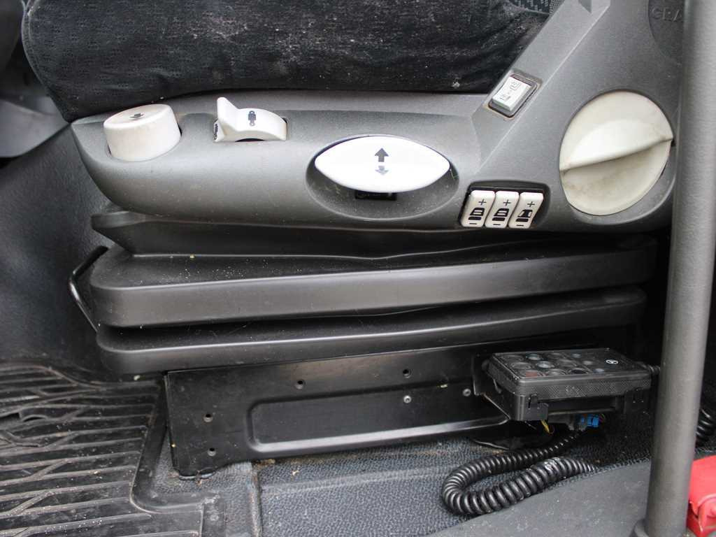 Biltransportbil lastbil Mercedes-Benz Actros 1844, EURO 5EEV, RETARDER + KÄSSBOHRER METAGO (2006): bild 15 Biltransportbil lastbil Mercedes-Benz Actros 1844, EURO 5EEV, RETARDER + KÄSSBOHRER METAGO (2006): bild 15