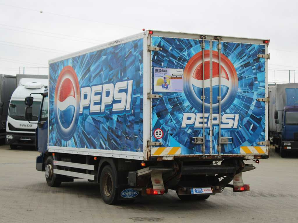 Renault MIDLUM 160.10, EURO 4, HYDRAULIC FRONT, TIRE 80% - Lastbil med skåp: bild 5 Renault MIDLUM 160.10, EURO 4, HYDRAULIC FRONT, TIRE 80% - Lastbil med skåp: bild 5