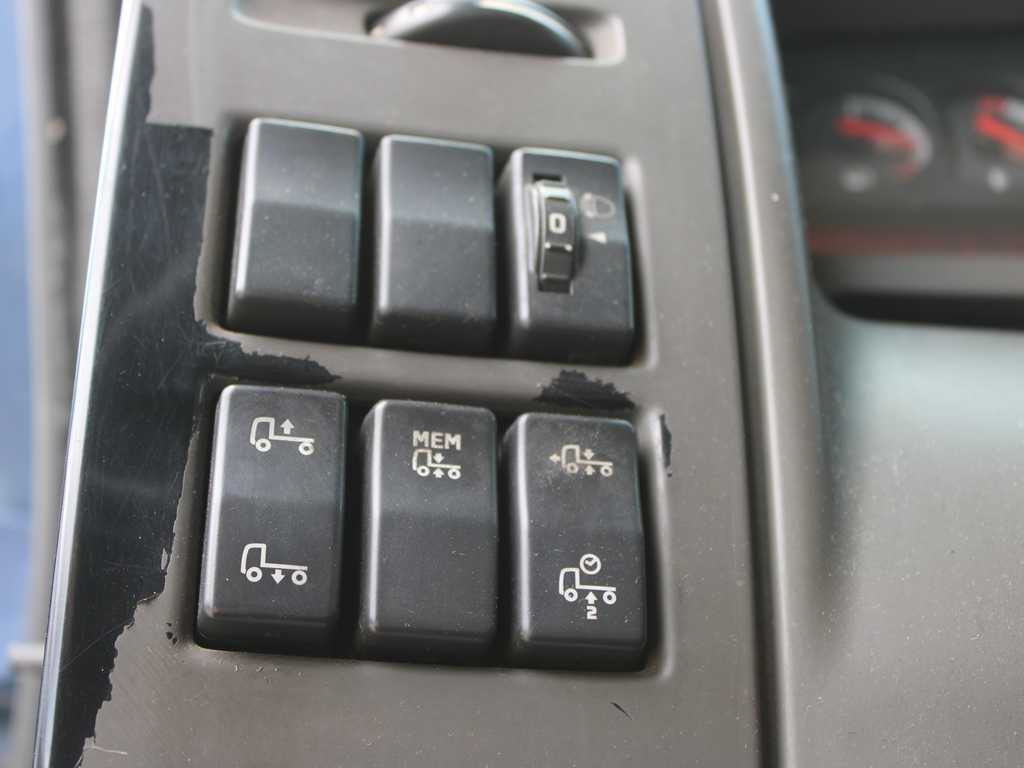 Leasa  Renault MIDLUM 220.12, EURO 5, SLEEPING BODY, HYDRAULIC FRONT Renault MIDLUM 220.12, EURO 5, SLEEPING BODY, HYDRAULIC FRONT: bild 14