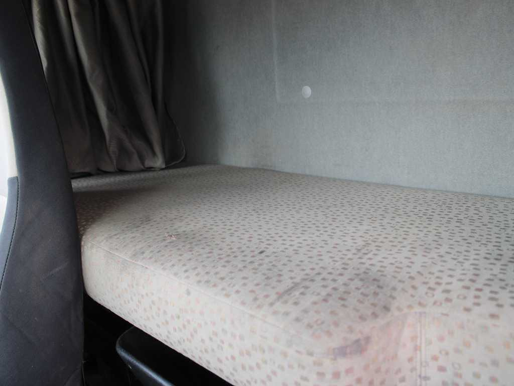 Leasa  Renault MIDLUM 220.12, EURO 5, SLEEPING BODY, HYDRAULIC FRONT Renault MIDLUM 220.12, EURO 5, SLEEPING BODY, HYDRAULIC FRONT: bild 18