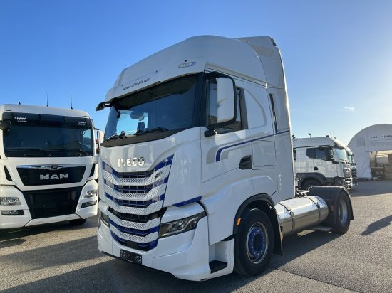 Iveco Stralis 460 Gas, 2 LNG-Tanks, Retarder, Leder - Dragbil: bild 1 Iveco Stralis 460 Gas, 2 LNG-Tanks, Retarder, Leder - Dragbil: bild 1