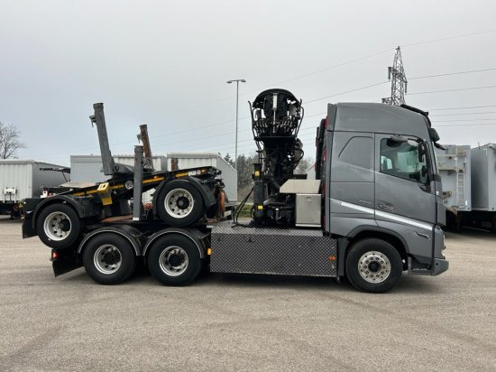 Volvo FH 16 650 6x4 Langholzzug + Doll M2K-9L Nachläufer mit Palfinger Epsilon S260C96, I-Shift, Retarder, - Timmerbil, Kranbil: bild 4 Volvo FH 16 650 6x4 Langholzzug + Doll M2K-9L Nachläufer mit Palfinger Epsilon S260C96, I-Shift, Retarder, - Timmerbil, Kranbil: bild 4