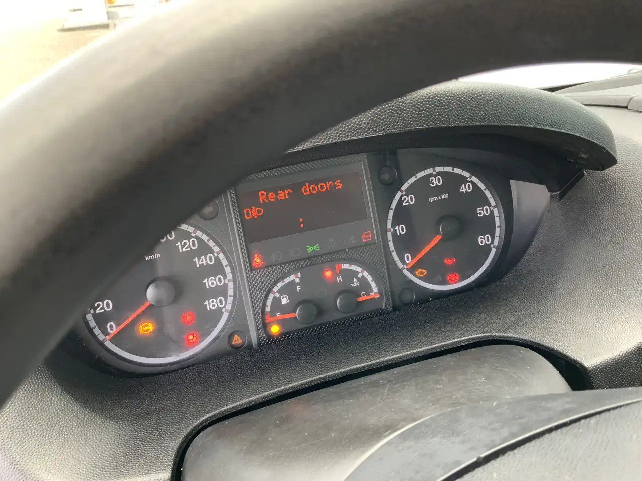 Transportbil med flak, Dubbelhytt transportbil Citroen Jumper 35 2.2 HDI L3 Dub Cab Pick Up 6 Zits Trekhaak 3000: bild 13 Transportbil med flak, Dubbelhytt transportbil Citroen Jumper 35 2.2 HDI L3 Dub Cab Pick Up 6 Zits Trekhaak 3000: bild 13