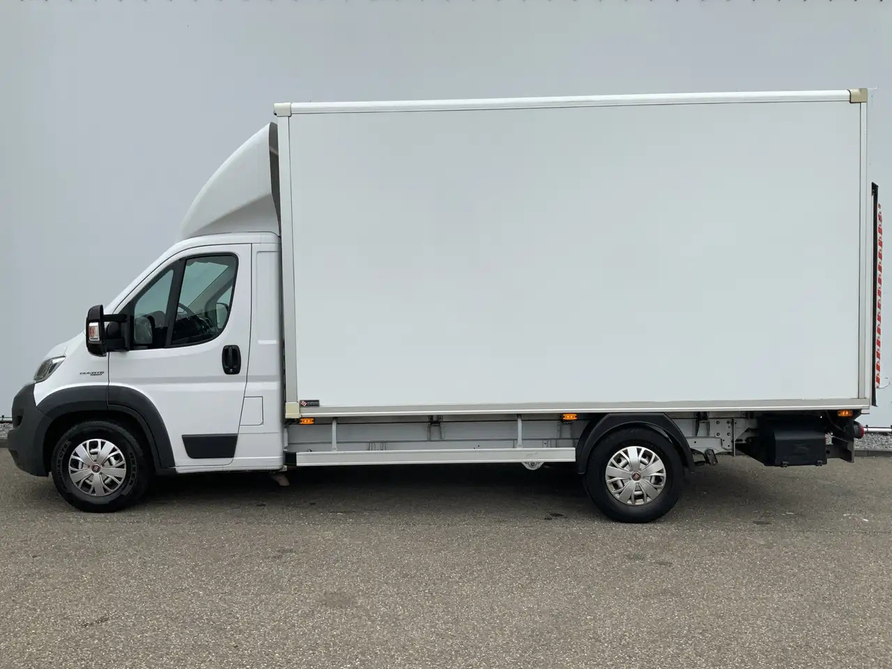 Fiat Ducato 35H 2.3 MultiJet L3H1 Meubelbak & Lift & Zijdeur A - Volymskåp: bild 3 Fiat Ducato 35H 2.3 MultiJet L3H1 Meubelbak & Lift & Zijdeur A - Volymskåp: bild 3