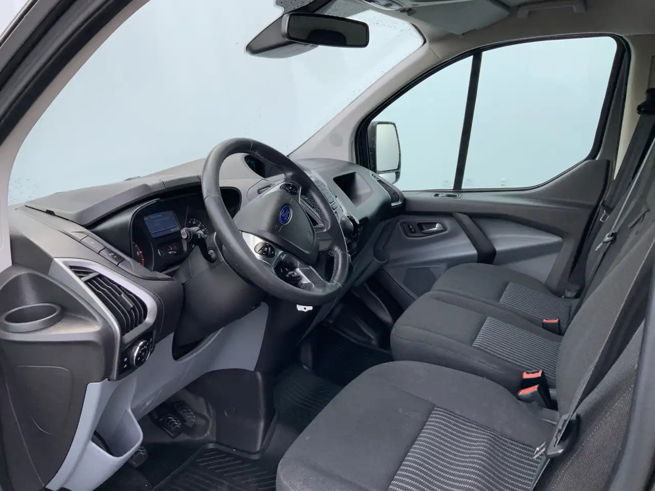 Ford Transit Custom 270 2.2 TDCI L1H1 Trend Airco Camera Cruise Dakdra - Skåpbil: bild 5 Ford Transit Custom 270 2.2 TDCI L1H1 Trend Airco Camera Cruise Dakdra - Skåpbil: bild 5