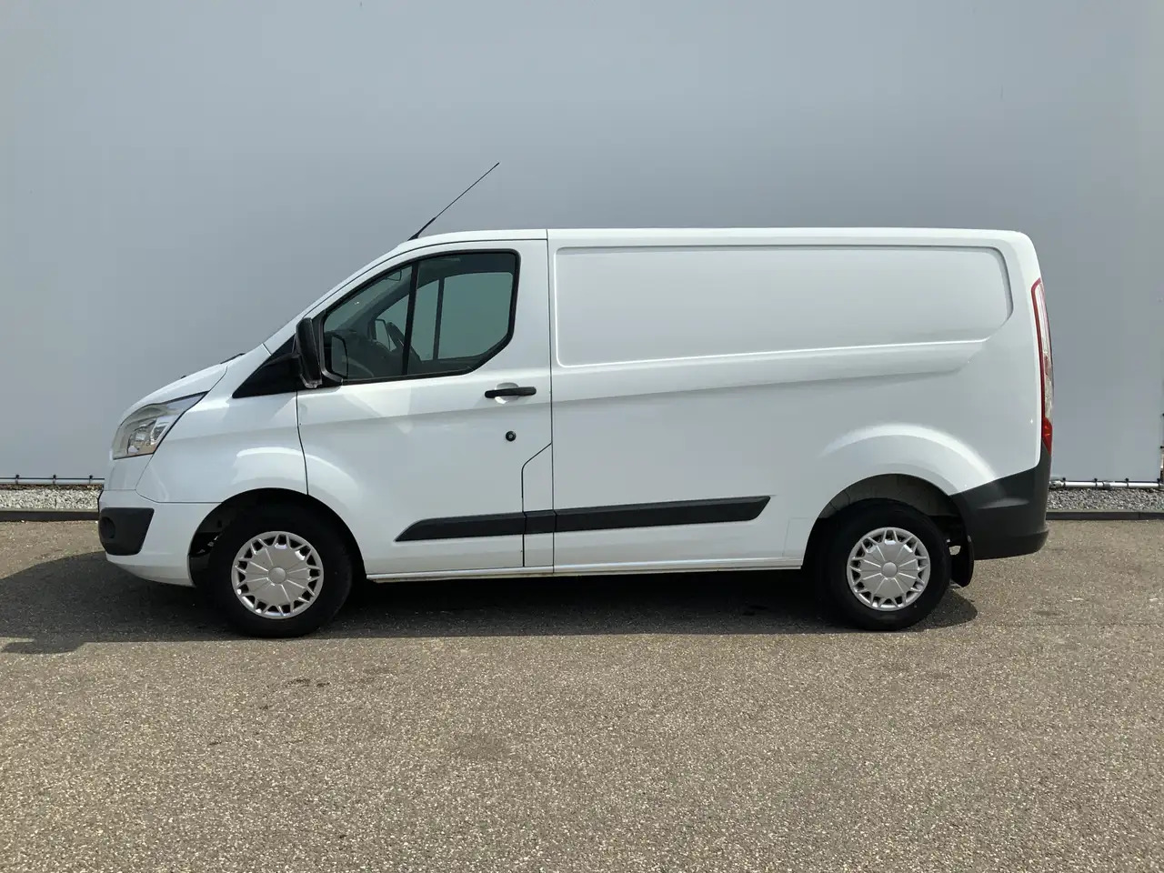 Ford Transit Custom 290 2.2 TDCI L1H2 Trend Airco Cruise 3 Zits Trekha - Skåpbil: bild 3 Ford Transit Custom 290 2.2 TDCI L1H2 Trend Airco Cruise 3 Zits Trekha - Skåpbil: bild 3