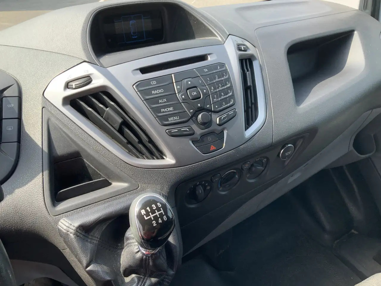 Ford Transit Custom 290 2.2 TDCI L1H2 Trend Airco Cruise 3 Zits Trekha - Skåpbil: bild 4 Ford Transit Custom 290 2.2 TDCI L1H2 Trend Airco Cruise 3 Zits Trekha - Skåpbil: bild 4