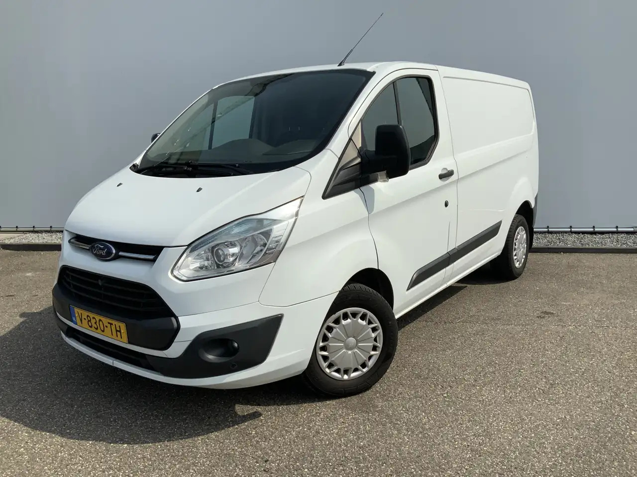 Ford Transit Custom 290 2.2 TDCI L1H2 Trend Airco Cruise 3 Zits Trekha - Skåpbil: bild 1 Ford Transit Custom 290 2.2 TDCI L1H2 Trend Airco Cruise 3 Zits Trekha - Skåpbil: bild 1
