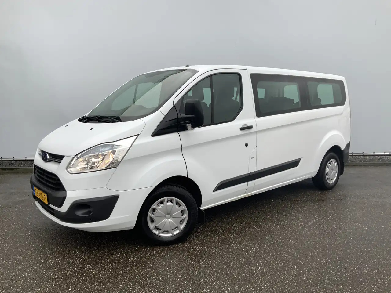 Ford Transit Custom 300 2.2 TDCI L2H1 (11000,- ex btw /ex bpm)Trend - Persontransport: bild 1 Ford Transit Custom 300 2.2 TDCI L2H1 (11000,- ex btw /ex bpm)Trend - Persontransport: bild 1