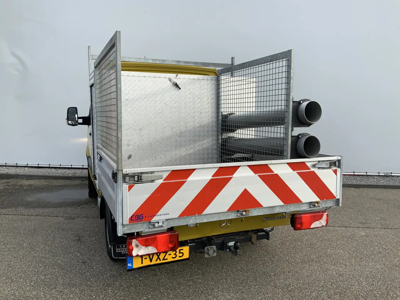 Mercedes-Benz Sprinter 213 2.2 CDI 325 Automaat DubCab Pick Up 5 Zits Tre - Transportbil med flak, Dubbelhytt transportbil: bild 2 Mercedes-Benz Sprinter 213 2.2 CDI 325 Automaat DubCab Pick Up 5 Zits Tre - Transportbil med flak, Dubbelhytt transportbil: bild 2