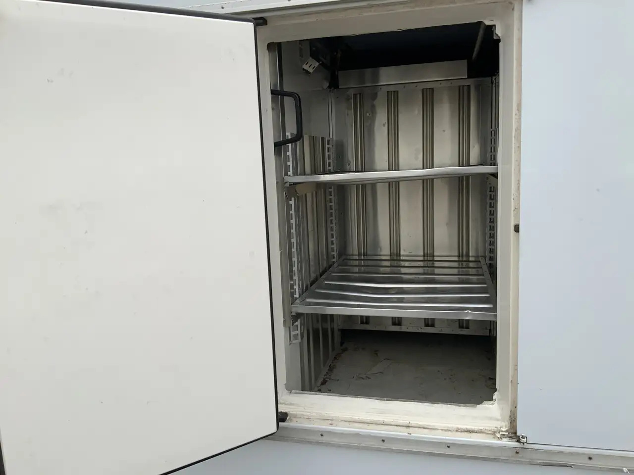 Mercedes-Benz Sprinter 310 2.2 CDI 366 ijswagen 40 gr _0 Deuren 10 Euro 5 - Kylbil: bild 5 Mercedes-Benz Sprinter 310 2.2 CDI 366 ijswagen 40 gr _0 Deuren 10 Euro 5 - Kylbil: bild 5