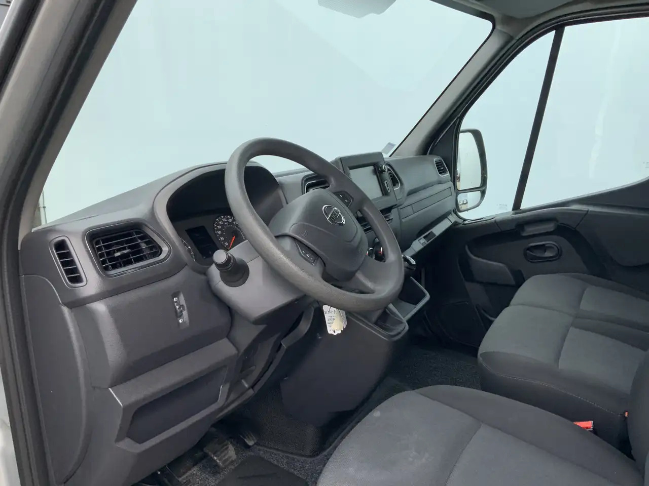 Nissan Interstar 2.3 dCi L2H2 Acenta Airco Cruise 3 Zits Camera Nav - Skåpbil: bild 5 Nissan Interstar 2.3 dCi L2H2 Acenta Airco Cruise 3 Zits Camera Nav - Skåpbil: bild 5