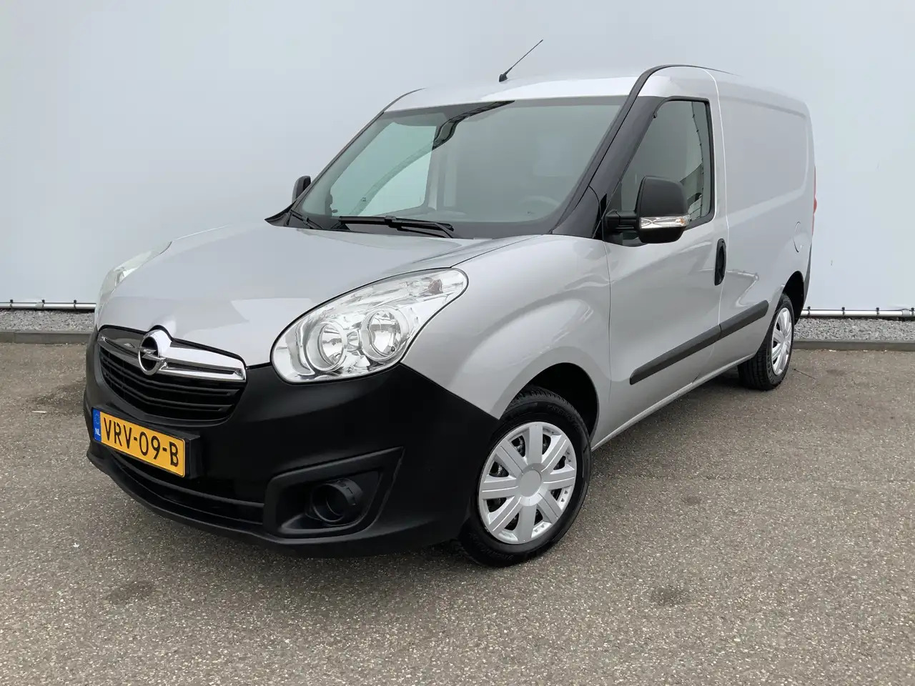 Opel Combo 1.3 CDTi L1H1 Edition Airco Euro 6 - Små skåpbil: bild 1 Opel Combo 1.3 CDTi L1H1 Edition Airco Euro 6 - Små skåpbil: bild 1
