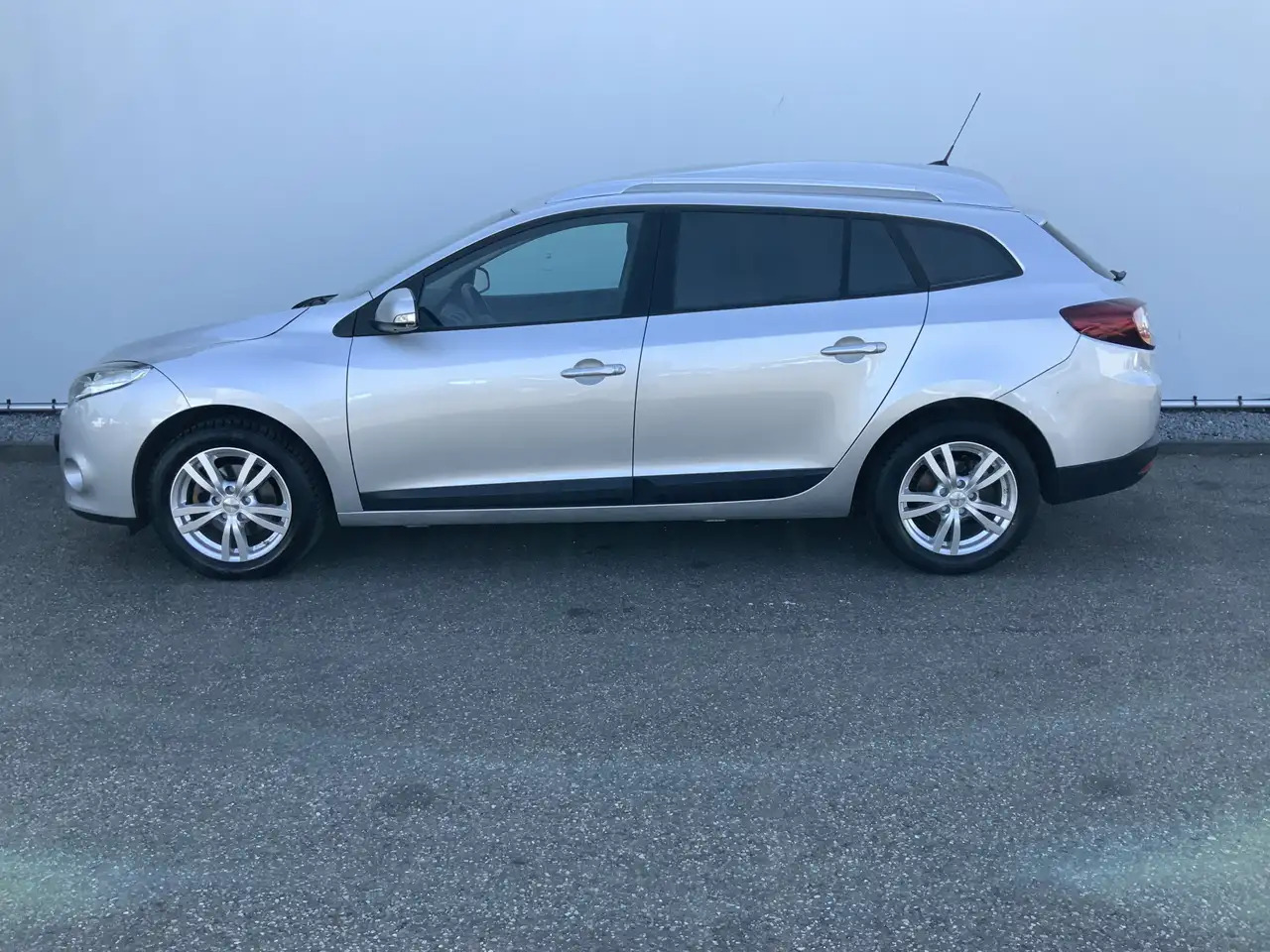 Renault Megane 1.5 dCi Expression Airco Navi Grijs Kenteken Euro - Övrig maskin: bild 3 Renault Megane 1.5 dCi Expression Airco Navi Grijs Kenteken Euro - Övrig maskin: bild 3