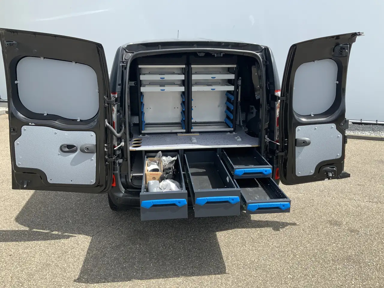 Renault Kangoo 1.5 dCi 90 Energy Comfort Plus .Sortimo Kasten Com - Små skåpbil: bild 3 Renault Kangoo 1.5 dCi 90 Energy Comfort Plus .Sortimo Kasten Com - Små skåpbil: bild 3