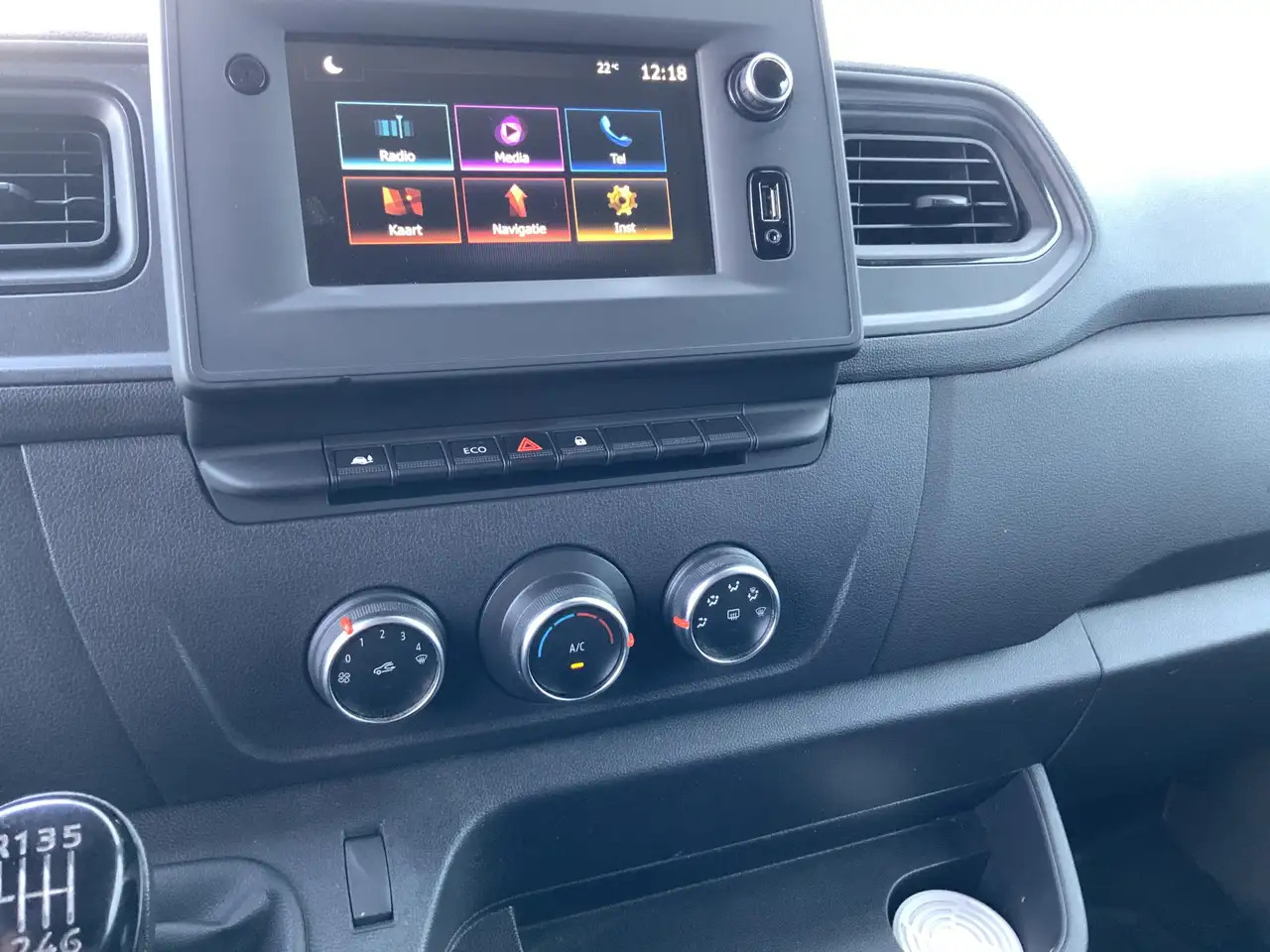 Renault Master T35 2.3 dCi 135 L2H2 Airco Cruise Navi Side Bar Ca - Skåpbil: bild 5 Renault Master T35 2.3 dCi 135 L2H2 Airco Cruise Navi Side Bar Ca - Skåpbil: bild 5