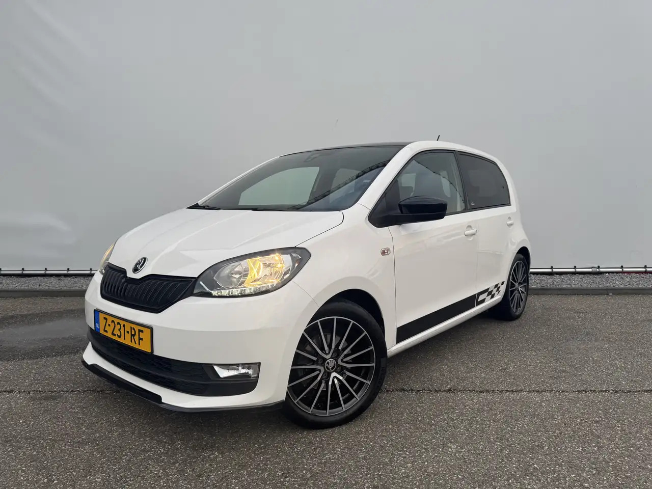 Skoda Citigo 1.0 Greentech Style Monte-Carlo Airco, Panoramadak - Hatchback/ Halvkombi: bild 1 Skoda Citigo 1.0 Greentech Style Monte-Carlo Airco, Panoramadak - Hatchback/ Halvkombi: bild 1