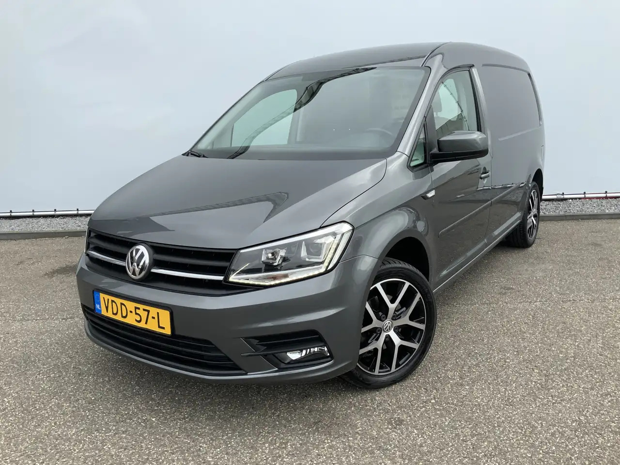 Volkswagen Caddy 2.0 TDI L2H1 AUTOMAAT BMT Maxi Exclusive Edition A - Små skåpbil: bild 1 Volkswagen Caddy 2.0 TDI L2H1 AUTOMAAT BMT Maxi Exclusive Edition A - Små skåpbil: bild 1