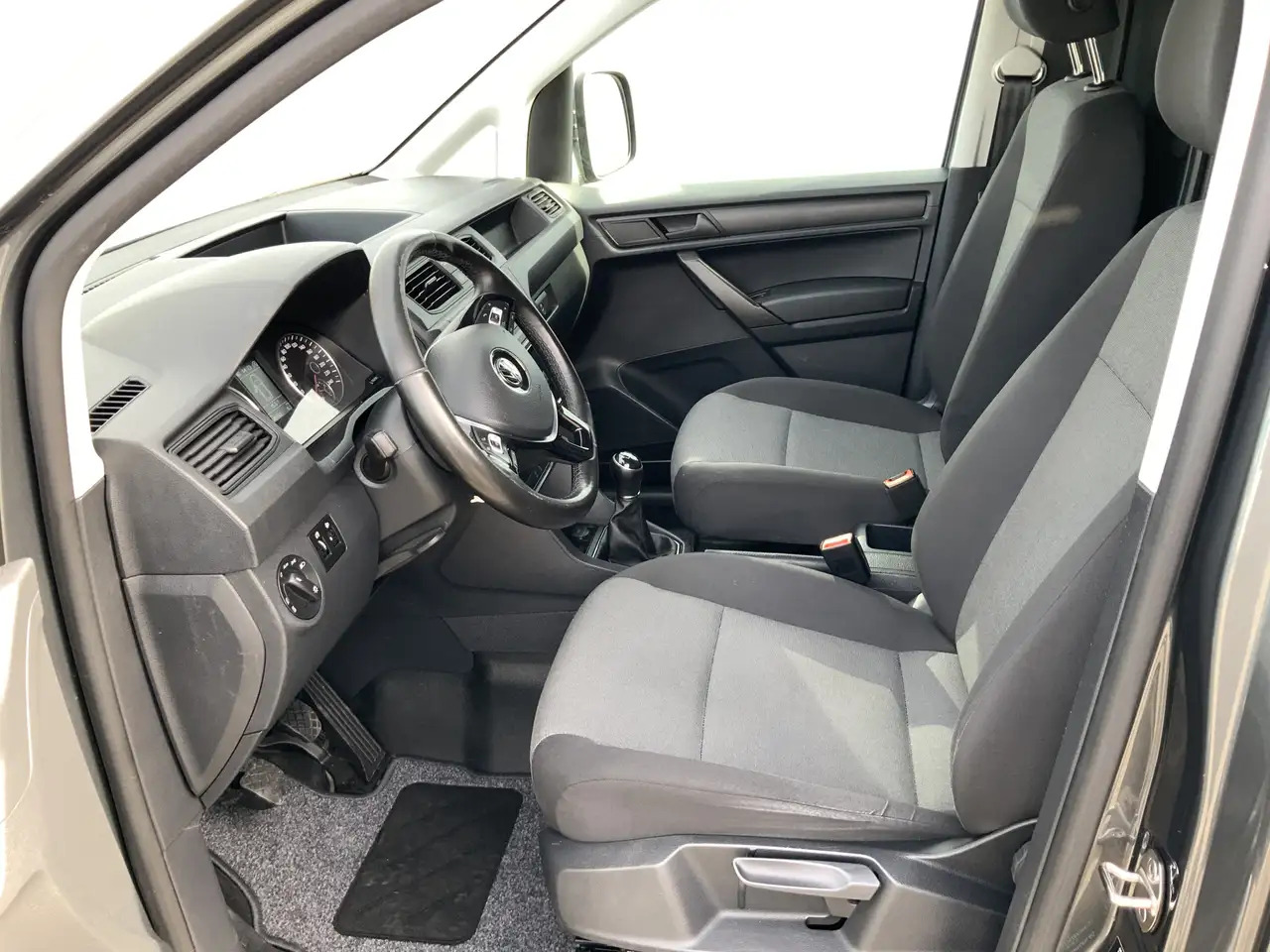 Volkswagen Caddy 2.0 TDI L2H1 BMT Maxi Exclusive Edtion Airco Navi - Små skåpbil: bild 4 Volkswagen Caddy 2.0 TDI L2H1 BMT Maxi Exclusive Edtion Airco Navi - Små skåpbil: bild 4