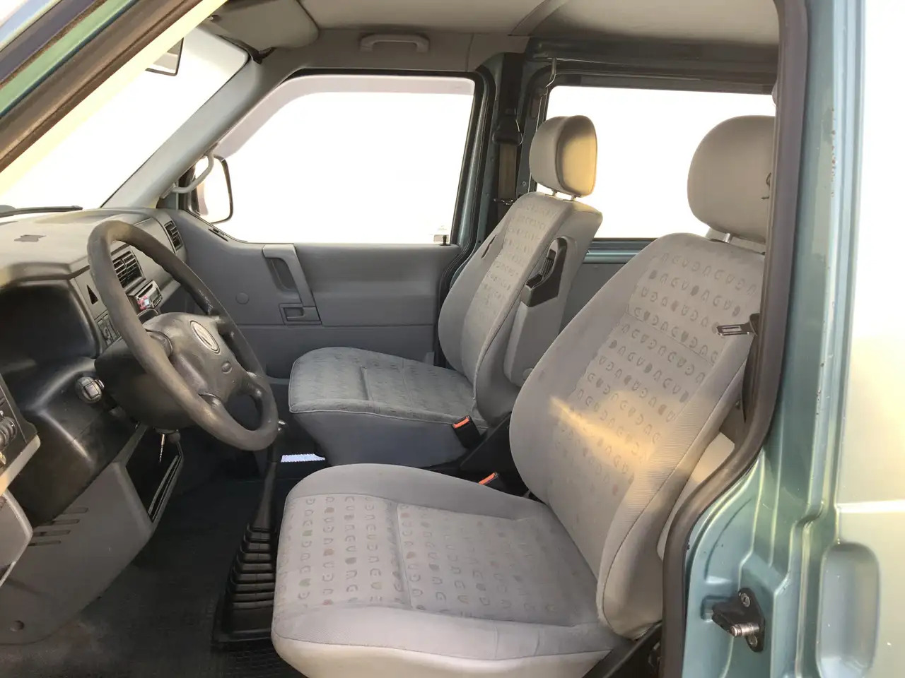 Volkswagen MARGE ! 2.5 TDI 292 Dub Cab 5 Zits Airco Cruise Tr - Dubbelhytt transportbil: bild 4 Volkswagen MARGE ! 2.5 TDI 292 Dub Cab 5 Zits Airco Cruise Tr - Dubbelhytt transportbil: bild 4