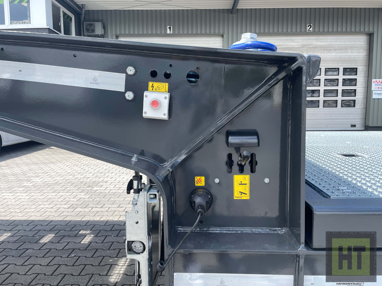 Faymonville 3-Achs-Semi-hydr.Ladeboden mit Rampen-Gitterrost - Låg lastare semitrailer: bild 4 Faymonville 3-Achs-Semi-hydr.Ladeboden mit Rampen-Gitterrost - Låg lastare semitrailer: bild 4
