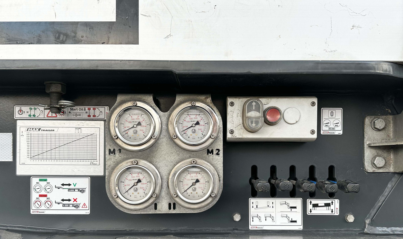 Faymonville MAX Trailer 3-Achs-Tiefbett mit Pendelachsen - Låg lastare semitrailer: bild 3 Faymonville MAX Trailer 3-Achs-Tiefbett mit Pendelachsen - Låg lastare semitrailer: bild 3