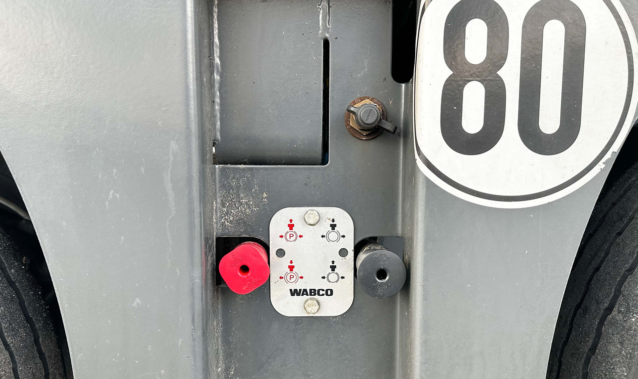 Faymonville MAX Trailer 3-Achs-Tiefbett mit Pendelachsen - Låg lastare semitrailer: bild 5 Faymonville MAX Trailer 3-Achs-Tiefbett mit Pendelachsen - Låg lastare semitrailer: bild 5