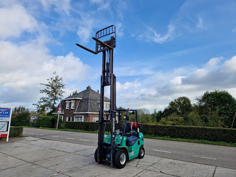 Gasoltruck Maximal Nissan Zhejiang 2.5 ton LPG LOW HOURS: bild 1