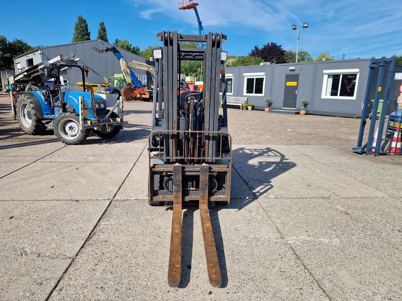 Nissan 1800 kg. LPG met keuring - Gasoltruck: bild 5 Nissan 1800 kg. LPG met keuring - Gasoltruck: bild 5