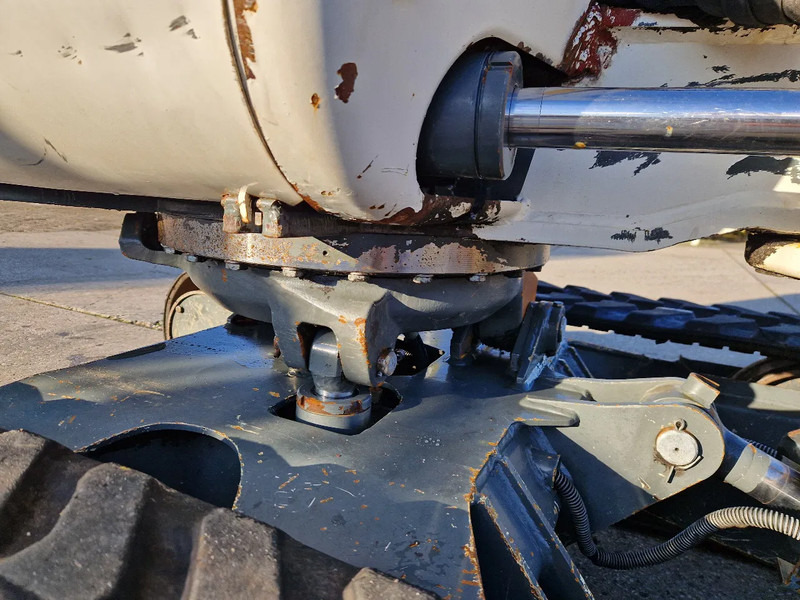 WACKER NEUSON 2404RD kan op een (berg)helling draaien - Minigrävmaskin: bild 3 WACKER NEUSON 2404RD kan op een (berg)helling draaien - Minigrävmaskin: bild 3