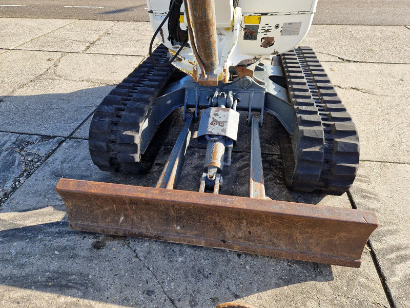 Minigrävmaskin WACKER NEUSON 2404RD met nivelleersysteem, mountain proof: bild 15 Minigrävmaskin WACKER NEUSON 2404RD met nivelleersysteem, mountain proof: bild 15