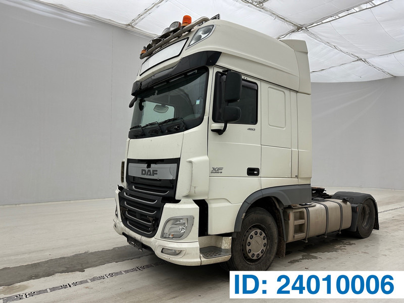 DAF XF 460 Super Space Cab - Dragbil: bild 1 DAF XF 460 Super Space Cab - Dragbil: bild 1