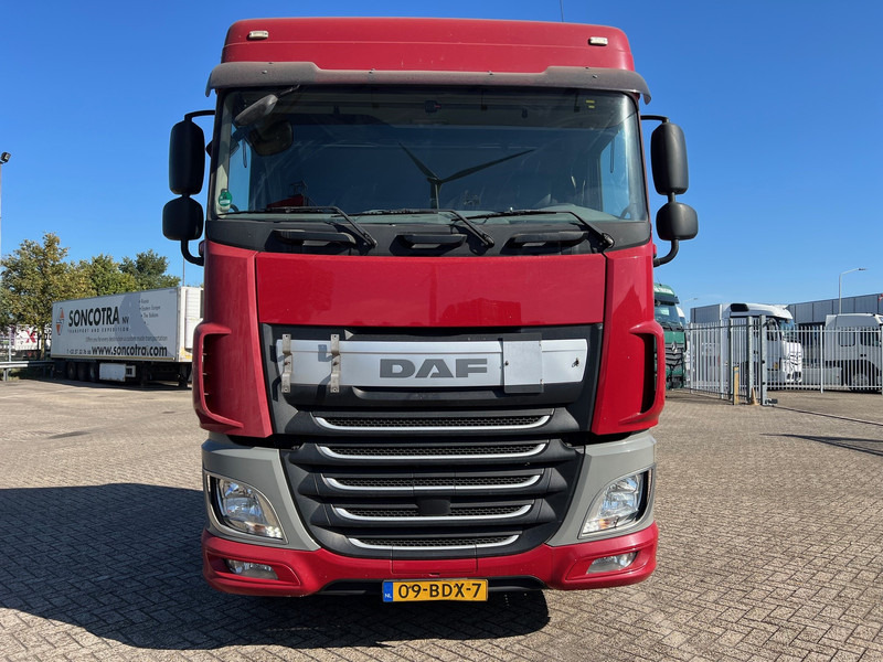 DAF XF106.440 Space Cab - Dragbil: bild 2 DAF XF106.440 Space Cab - Dragbil: bild 2