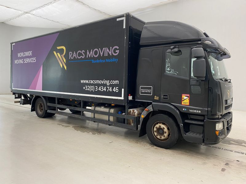 Iveco Eurocargo 140E28 - Lastbil med skåp: bild 3 Iveco Eurocargo 140E28 - Lastbil med skåp: bild 3