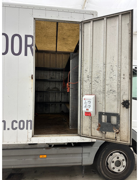 Mercedes-Benz Atego 1018 - Lastbil med skåp: bild 4 Mercedes-Benz Atego 1018 - Lastbil med skåp: bild 4