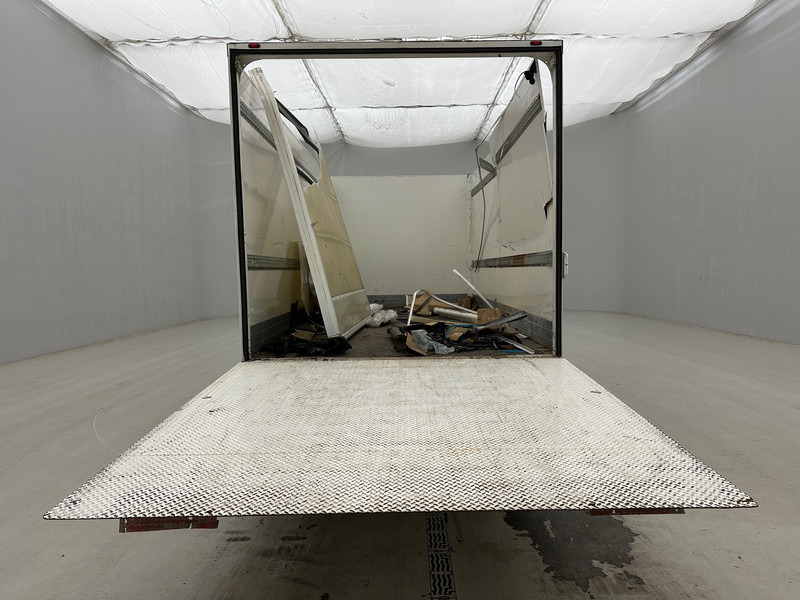 Renault D240 - Lastbil med skåp: bild 5 Renault D240 - Lastbil med skåp: bild 5