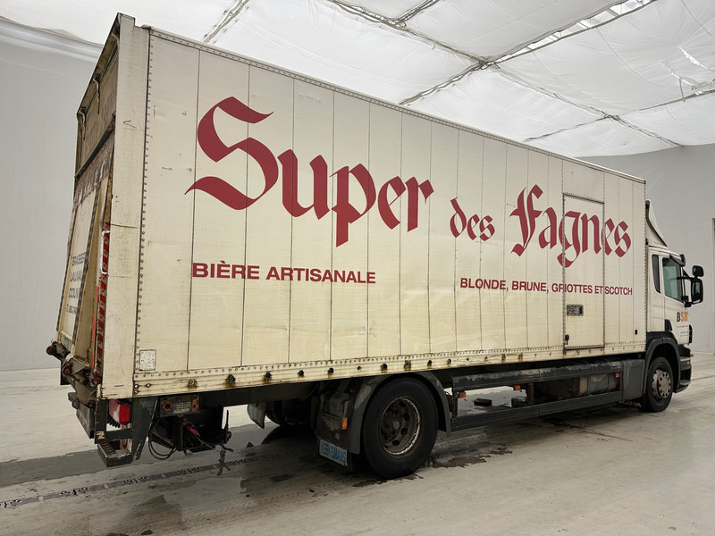 Scania P230 - Lastbil med skåp: bild 4 Scania P230 - Lastbil med skåp: bild 4