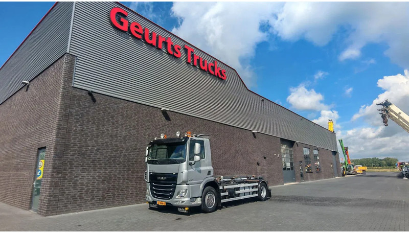 DAF CF 370 4x2 MET HTS 1425.5.130 KABELSYSTEEM 14 TON - Lastbil med kabelsystem: bild 3 DAF CF 370 4x2 MET HTS 1425.5.130 KABELSYSTEEM 14 TON - Lastbil med kabelsystem: bild 3