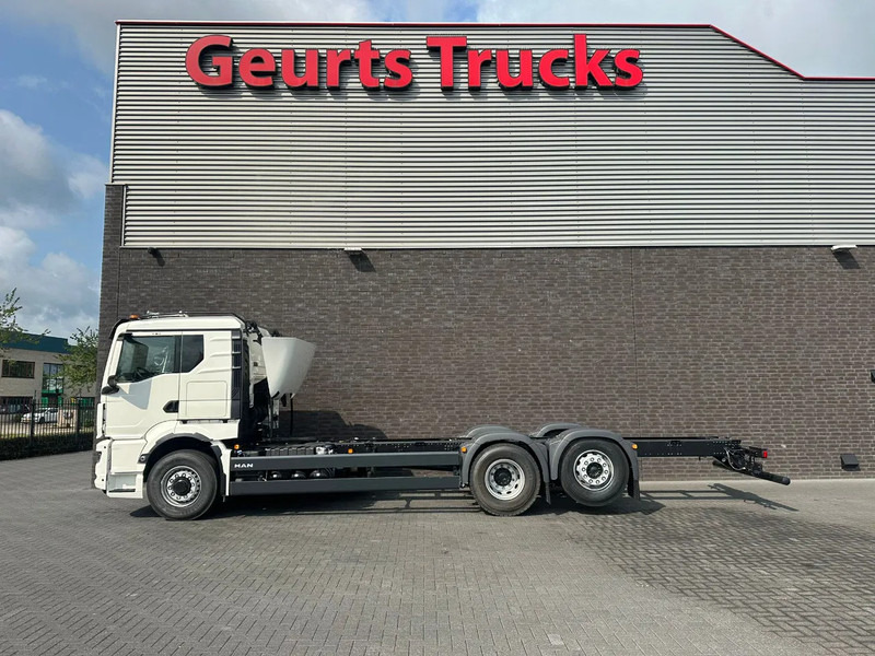 MAN TGS 26.520 6X2H-4 BL CH HYDRO DRIVE CHASSIS CABINE (NIEUW) - Chassi lastbil: bild 1 MAN TGS 26.520 6X2H-4 BL CH HYDRO DRIVE CHASSIS CABINE (NIEUW) - Chassi lastbil: bild 1