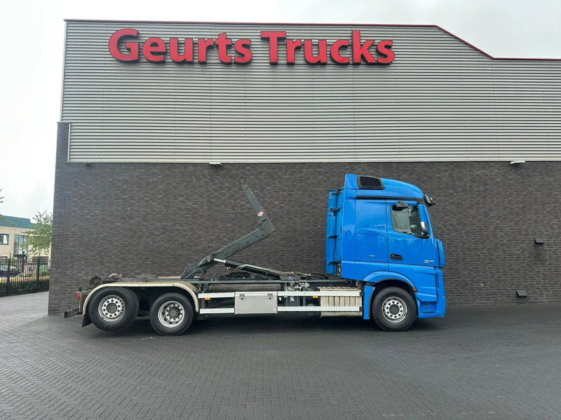 Mercedes-Benz Actros 2545 6X2 MET HIAB MULTILIFT XR21S61 HAAKARMSYSTEEM / ABROLLKIPPER / HOOKLIFT - Lastväxlare lastbil: bild 4 Mercedes-Benz Actros 2545 6X2 MET HIAB MULTILIFT XR21S61 HAAKARMSYSTEEM / ABROLLKIPPER / HOOKLIFT - Lastväxlare lastbil: bild 4