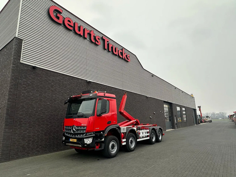 Mercedes-Benz Arocs 8X4 VDL S-30-6600 HAAKARMSYSTEEM/ABROLLKIPPER/HOOKLIFT - Lastbil med kabelsystem: bild 2 Mercedes-Benz Arocs 8X4 VDL S-30-6600 HAAKARMSYSTEEM/ABROLLKIPPER/HOOKLIFT - Lastbil med kabelsystem: bild 2