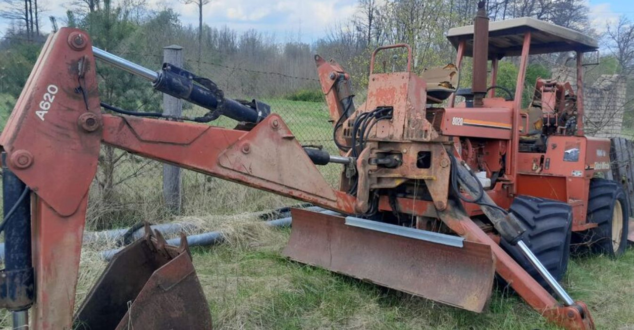 Kedjegrävare DITCH WITCH 8020: bild 1