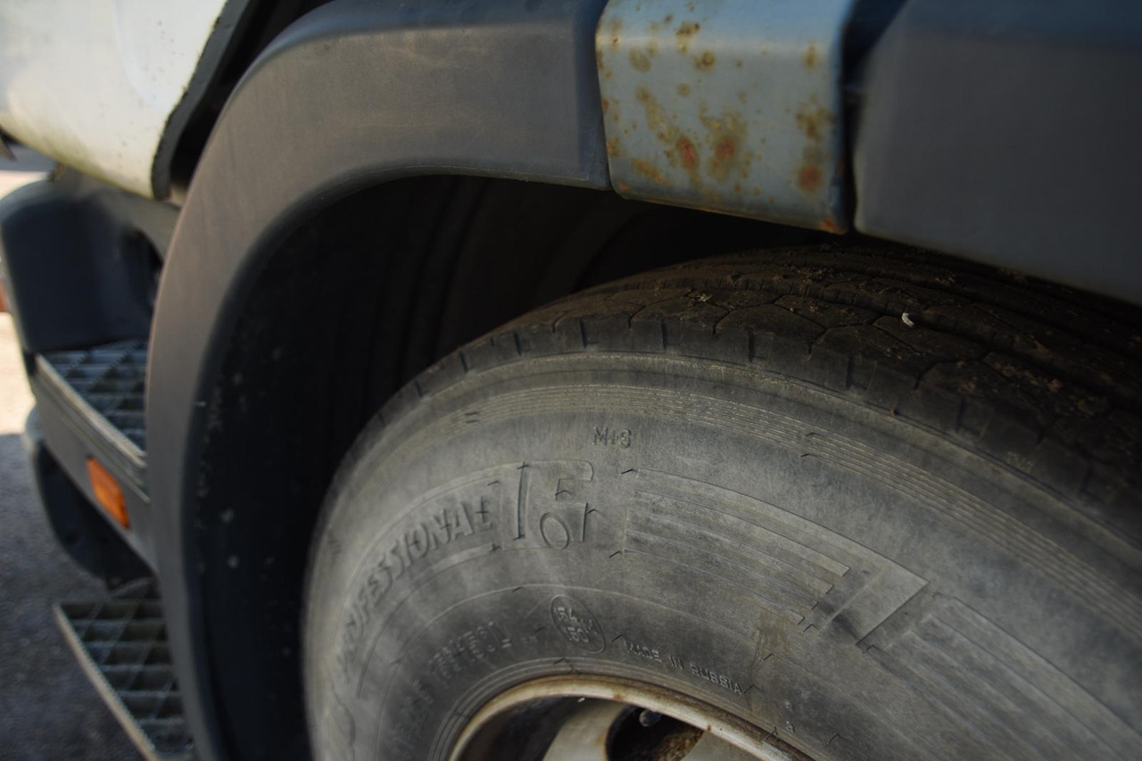 SCANIA P94 220 - Tippbil lastbil: bild 5 SCANIA P94 220 - Tippbil lastbil: bild 5