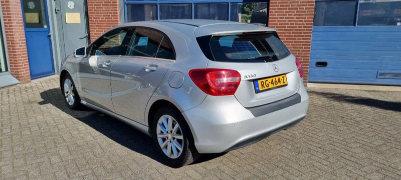 Mercedes-Benz A-Klasse 180 automaat.. 180 automaat - Hatchback/ Halvkombi: bild 2 Mercedes-Benz A-Klasse 180 automaat.. 180 automaat - Hatchback/ Halvkombi: bild 2