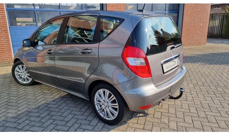Mercedes-Benz A-Klasse A160 Automaat Elegance.airco.trekhaak. - Hatchback/ Halvkombi: bild 2 Mercedes-Benz A-Klasse A160 Automaat Elegance.airco.trekhaak. - Hatchback/ Halvkombi: bild 2