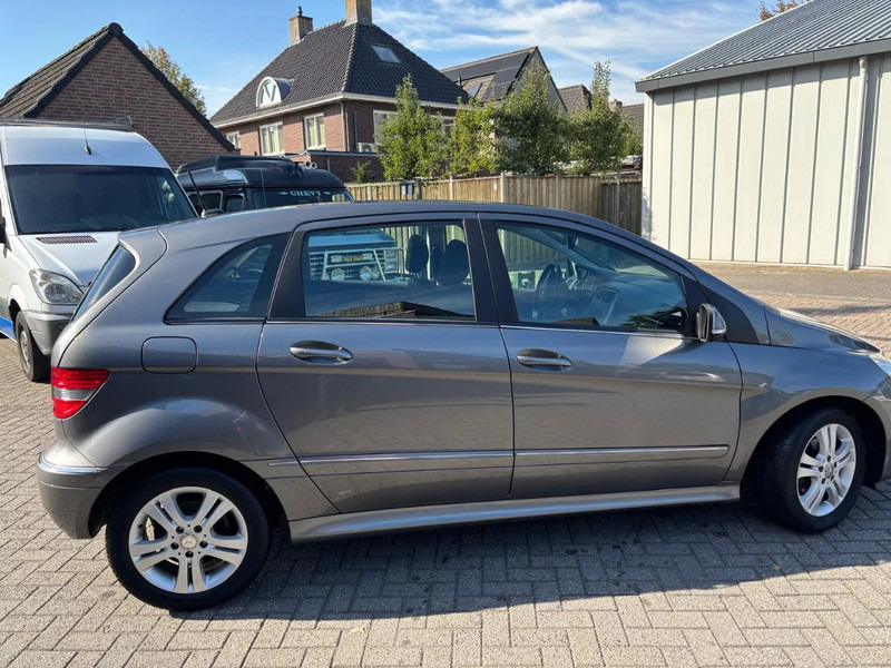 Mercedes-Benz B-Klasse B 180 Automaat Trekhaak - Personbil: bild 2 Mercedes-Benz B-Klasse B 180 Automaat Trekhaak - Personbil: bild 2